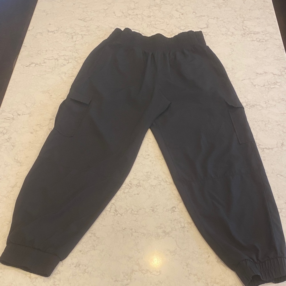 Black Abercrombie Women’s Jogger size Medium YPB